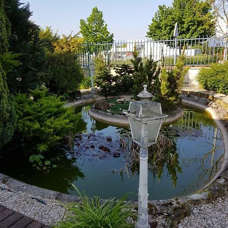 pepiniere Villa Nogent-sur-Seine Exterior foto